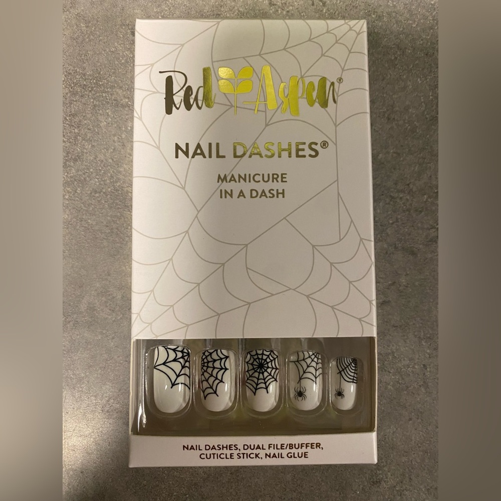 Red Aspen nails